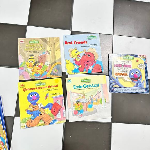 X19 Vintage Sesame Street Book Club Book & More Big Bird 70s- 80s - Picture 6 of 15